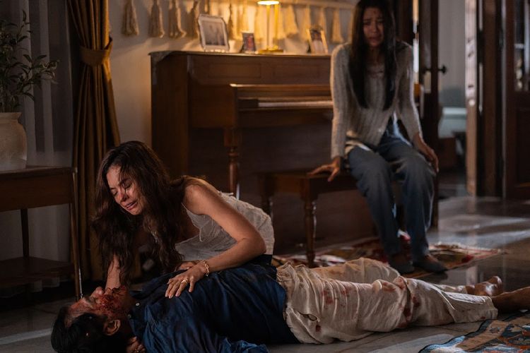 8 Fakta di Balik Film Abadi Nan Jaya, Kemungkinan Sekuel dan Inspirasi Zombie Lokal