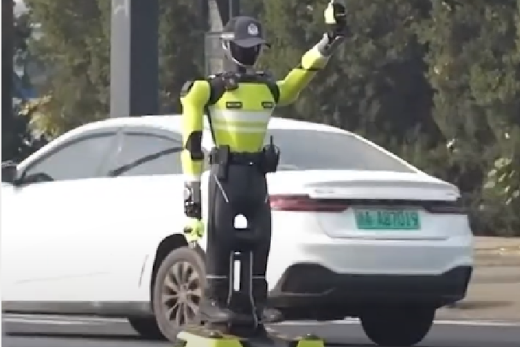 Nyata, China Mulai Kerahkan Robot Jadi Polisi Lalu Lintas, Apa Saja Kemampuannya?