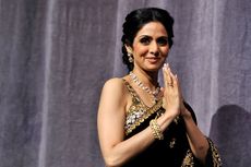 Amitabh Bachan Tulis Sajak untuk Kenang Sridevi