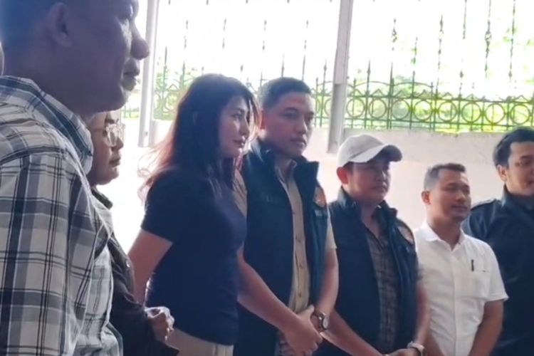 Dokter Kecantikan Gadungan Eks Finalis Puteri Indonesia Diserahkan ke Kejari Pekanbaru