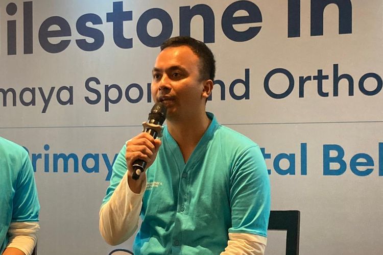 Direktur Primaya Hospital Bekasi Timur, Dr. dr. Meizar Rizaldi, M.Ked.Klin., MM., MBA., FISQua, saat ditemui dalam acara Milestone in Motion: Primaya Sport Clinic & Sport Center di Jakarta, Kamis (2/4/2026).