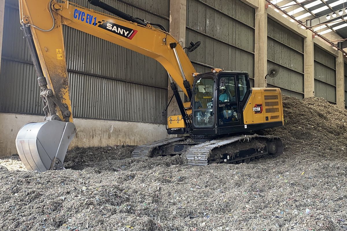 Jawa Barat Targetkan Hentikan Open Dumping Sampah pada 2025