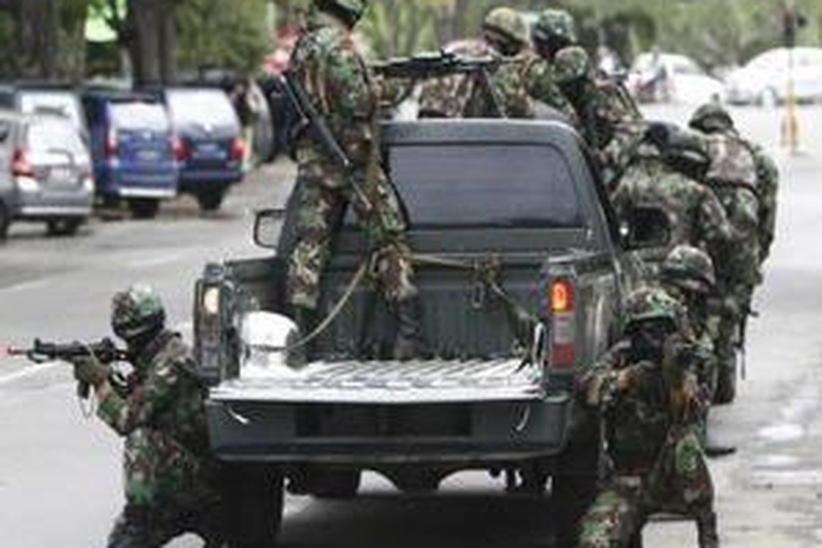 Pasukan Raider TNI anti teror.