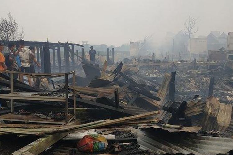 80 Kepala Keluarga di Kecamatan Gandus Palembang Kehilangan Rumah Akibat Kebakaran Selasa 