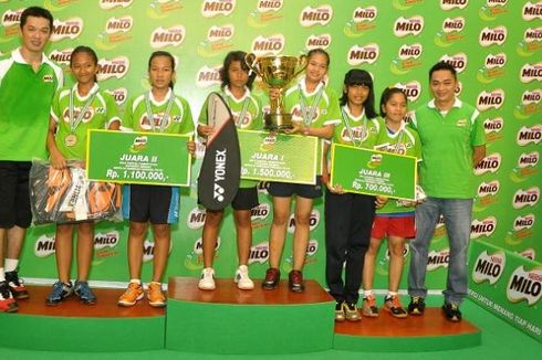 SDN 179 dan SMPN 12 Palembang Boyong Piala Taufik Hidayat