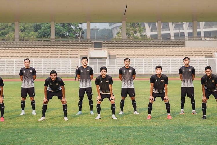 Line up Dewa United saat ujicoba guna persiapan Liga 2 2021.