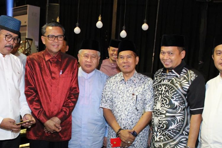 Pejabat (Pj) Wali Kota Makassar, Iqbal S Suhaeb bersama Gubernur dan Wakil Gubernur Sulawesi Selatan menghadiri buka puasa bersama masyarakat Sulawesi Selatan se - Jabodetabek di HallF Patiunus F4, Kebayoran Baru, Jakarta Selatan, Minggu (19/05/2019).