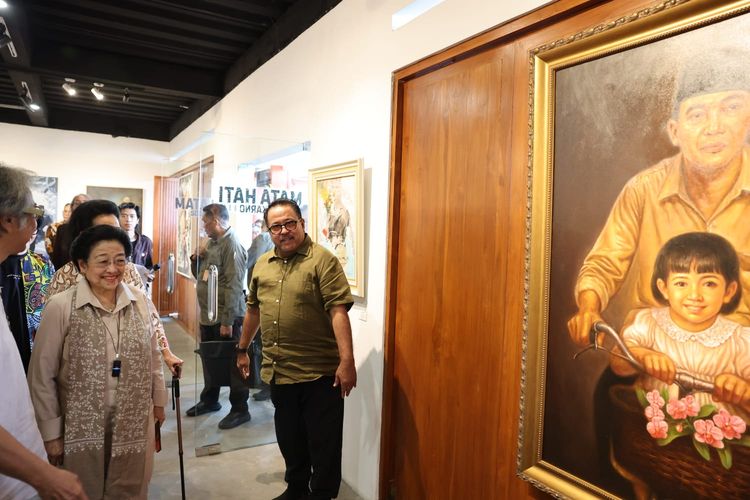 Momen Megawati Nostalgia Masa Kecil Saat Pameran Seni Rupa Bung Karno di Bantul
