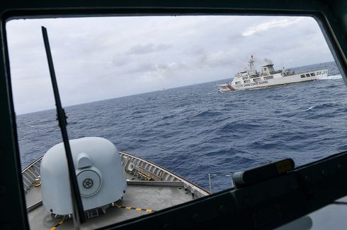 Bakamla Masih Berupaya Usir Kapal Coast Guard China dari Laut Natuna Utara