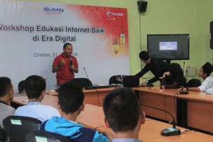 Workshop #internetBAIK yang digelar Telkomsel ke daerah-daerah.