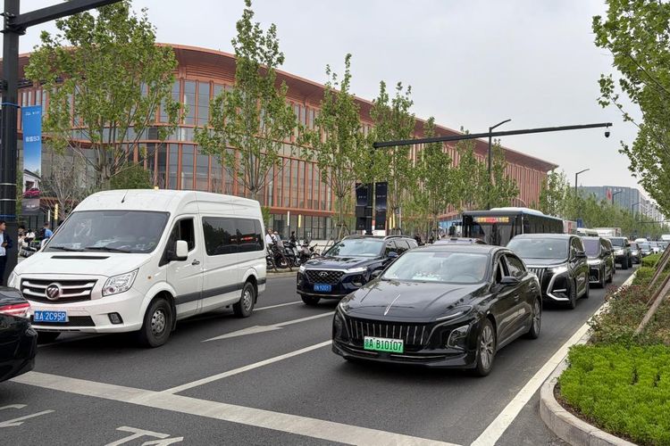 EV Kian Ramai di Beijing, Namun Langit Biru Masih Jadi Tantangan