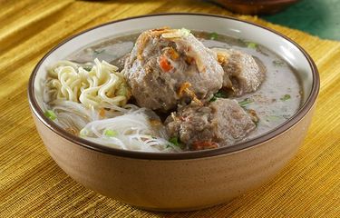 Resep Bakso Urat Kenyal, Sajikan dengan Kuah dan Pelengkap