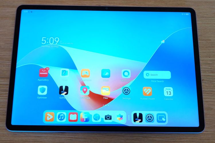 Layar Huawei MatePad 11.5S PaperMatte Edition menggunakan teknologi layar PaperMatte, yang diklaim menawarkan berbagai kelebihan dibandingkan layar dengan permukaan matte biasa.

Teknologi ini diklaim mengurangi pantulan cahaya hingga 99 persen.