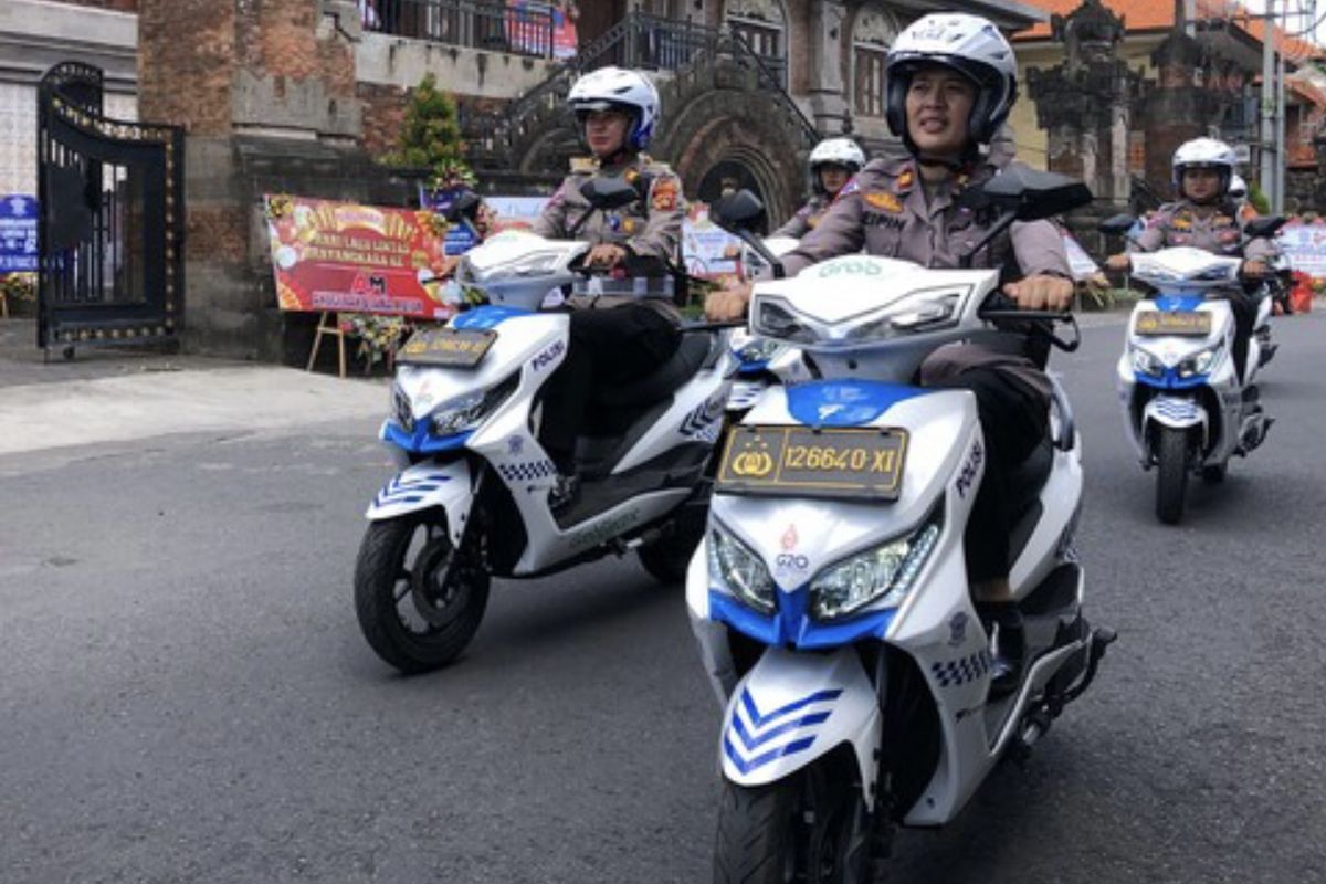 Polda Bali akan menggunakan 200 unit motor listrik dan satu unit mobil listrik untuk mendukung gelaran Konferensi Tingkat Tinggi (KTT) G20, November 2022.