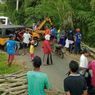 Hindari Pesepeda di Jalan Desa, Truk Terperosok ke Jurang Sedalam 15 Meter