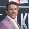 Ethan Hawke Bersyukur Tak Jadi Perankan Jack di Titanic, Tak Siap Hadapi Ketenaran Leonardo DiCaprio