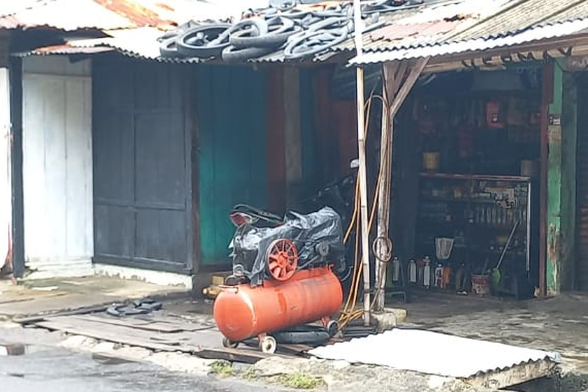 Kisah Elirantau Usaha Bengkel Motor Rumahan