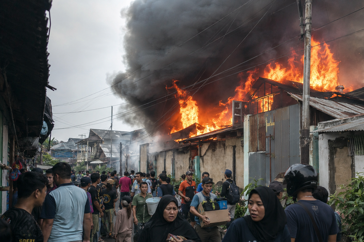Kebakaran Rumah di Pulogadung Jaktim akibat Korsleting, 2 Lansia Tewas