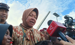 Bakti Sosial ke Pulau Kei Besar, Risma Serap Aspirasi Warga dan Berikan Solusi