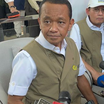 Menteri Energi dan Sumber Daya Mineral (ESDM) Bahlil Lahadalia dii Kementerian ESDM, Jakarta, Selasa (17/3/2026).