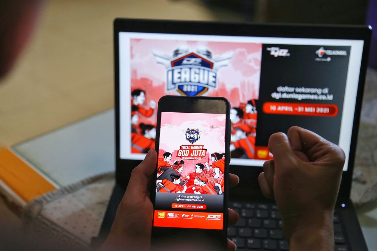 Telkomsel kembali menggelar Dunia Games League (DGL) 2021, sebuah turnamen e-sports yang dapat diikuti oleh tim profesional dan tim amatir