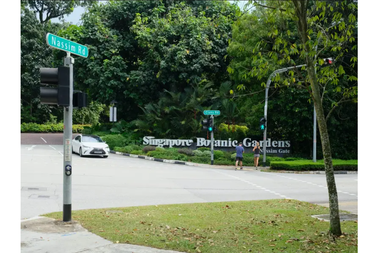Penampakan Singapore Botanic Gardens Nassim Gate yang terletak di Nassim Road, tempat crazy rich Indonesia membeli tiga huniah mewah seharga Rp 2,3 triliun.