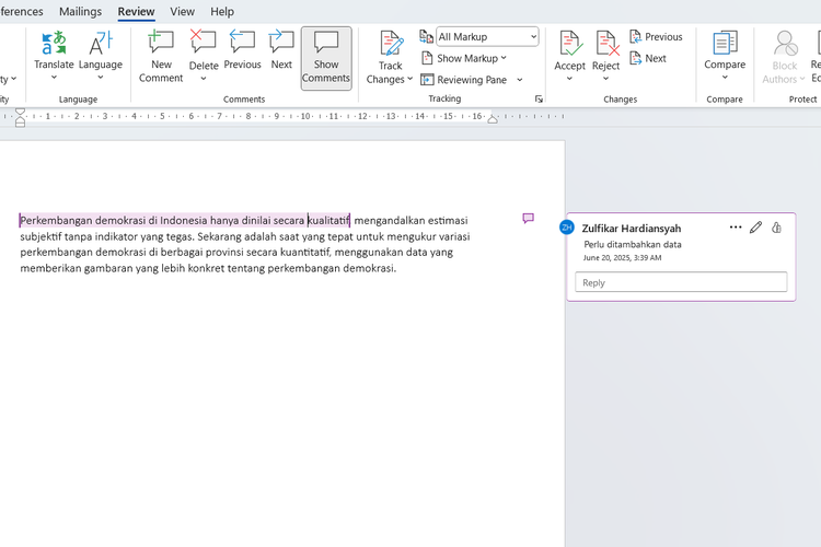 Ilustrasi cara membuat comment di Word.