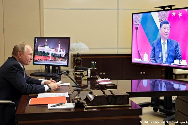 Rusia dan China menjalin hubungan yang erat, namun perkembangan di Ukraina membuat Beijing hadapi dilema