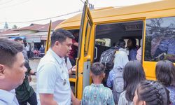 Dengar Keluhan Warga Kelurahan Belawan Sicanang, Walkot Bobby Sediakan Bus Sekolah Gratis