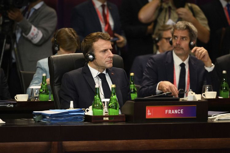Presiden Perancis Emmanuel Macron saat menghadiri sesi pangan dan keamanan energi di KTT G20, Nusa Dua, Bali, Selasa (15/11/2022).