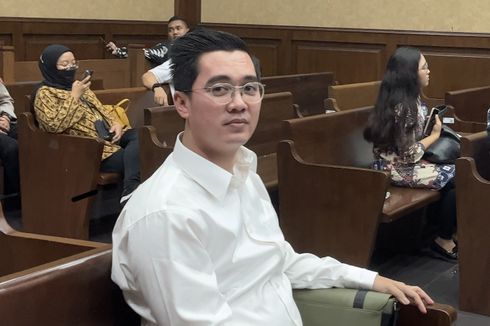 Jadi Perantara Suap Sekretaris MA, Dadan Tri Dituntut 11 Tahun 5 Bulan Penjara