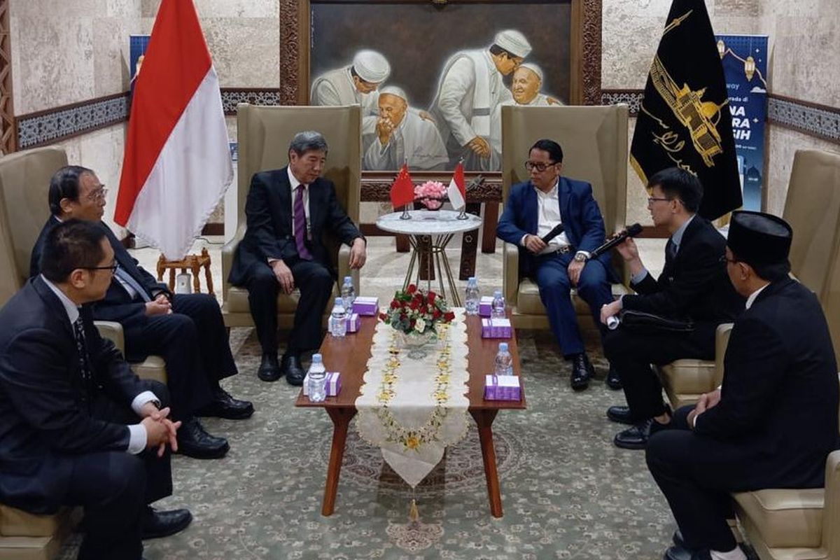 Sekjen Kementerian Agama Kamaruddin Amin menerima kunjungan delegasi China di Masjid Istiqlal, Kamis (18/9/2025).