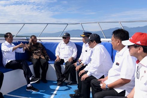 Presiden Jokowi Gelar Rapat di Atas Laut Bunaken