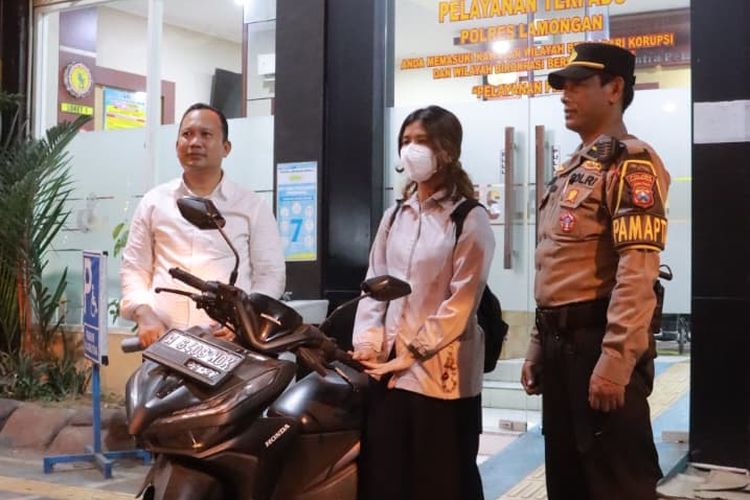 Motor Terparkir 3 Hari di Minimarket Lamongan, Dikira Hilang Dicuri padahal Pemilik Lupa