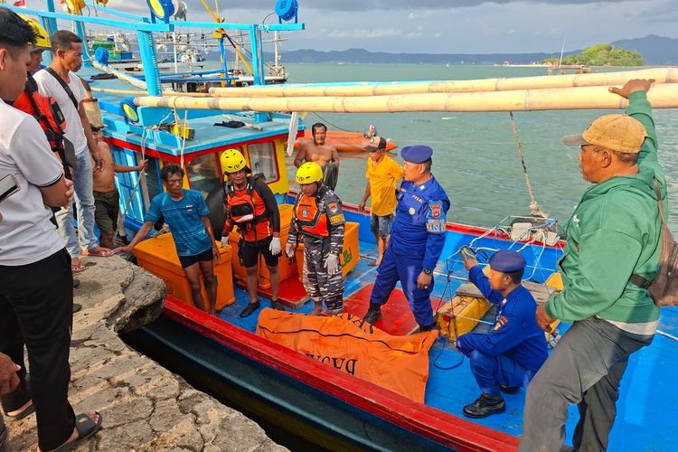 KM Tegar Jaya Hanyut