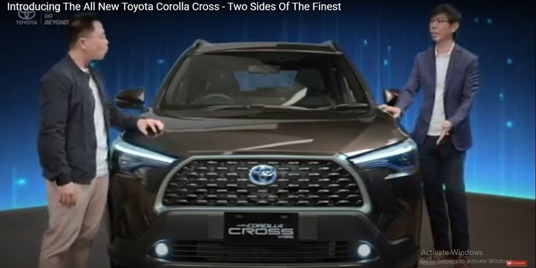 Toyota Corolla Cross resmi meluncur di Indonesia lewat konferensi virtual di kanal Youtube Toyota Indonesia.