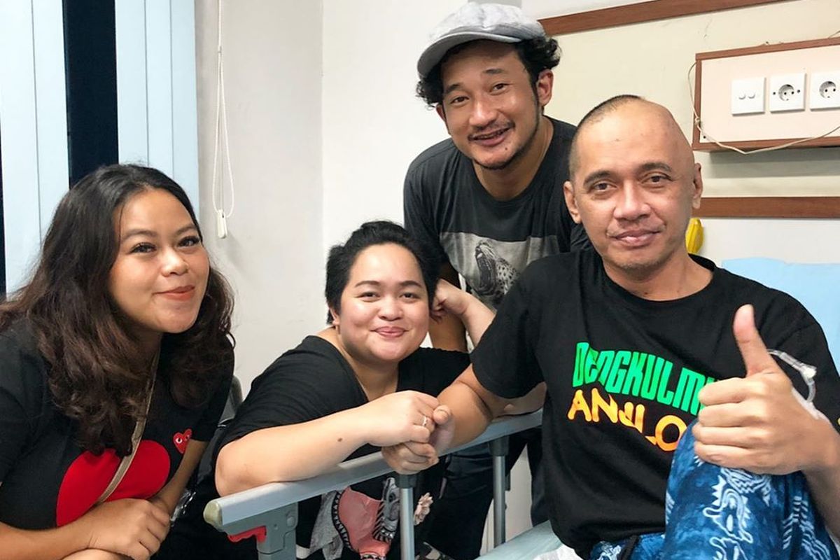 Agung Hercules dijenguk Isa Bajaj dan Sinyorita.