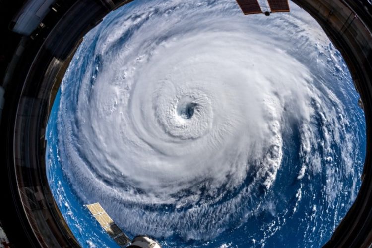 Penampakan Badai Florence yang diambil oleh astronot asal Jerman, Alexander Gerst, dari Stasiun Luar Angkasa Internasional. (Twitter/Alexander Gerst)
