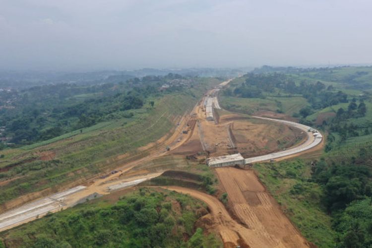 Progres pembangunan Jalan Tol Ciawi-Sukabumi.