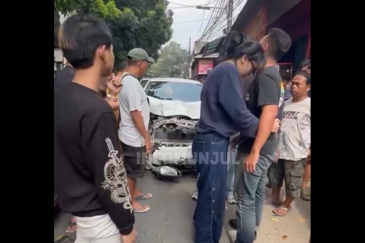 Pajero Kejar dan Tabrak Yaris di Cipayung Jaktim, Diduga Tak Tanggung Jawab Usai Senggolan