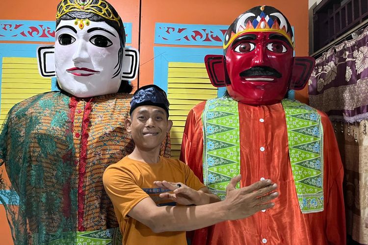 Kisah Martin Maulia, dari Pegawai Kantoran Menjadi Penjaga Budaya Betawi