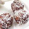 5 Cara Membuat Bola Cokelat Kelapa, Mudah Pakai Biskuit Marie