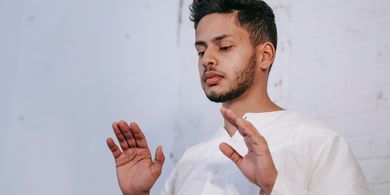 Shalat Qabliyah Jumat: Hukum, Dalil, dan Perbedaan Pendapat Ulama
