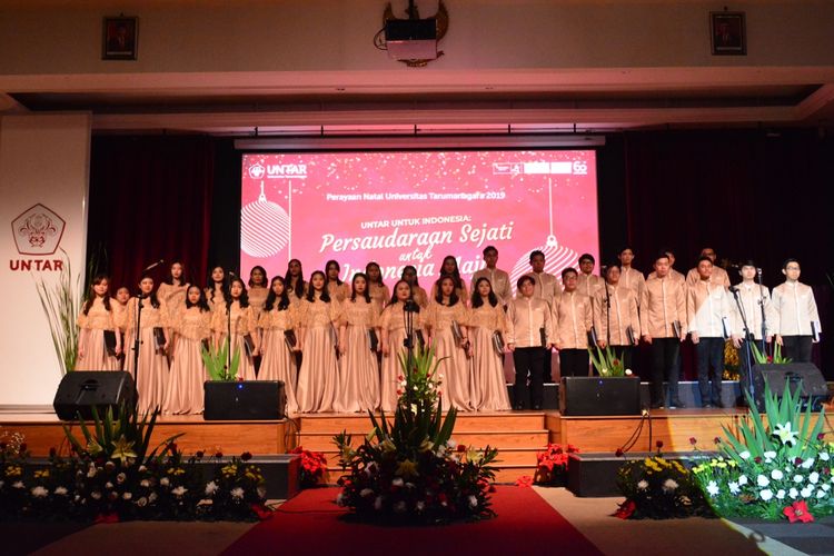Menyambut Hari Raya Natal 2019, Untar menyelenggarakan perayaan Natal bertema Untar untuk Indonesia: Persaudaraan Sejati untuk Indonesia Maju di Auditorium Gedung M Kampus I Untar, Jumat (13/12/19).