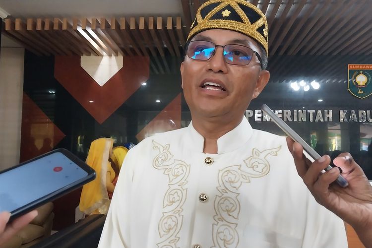 Kepala Dinas Pariwisata NTB Jamaluddin Malady saat ditemui di Kantor Bupati Sumbawa 