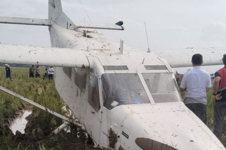 Pesawat Jatuh di Karawang, Kondisi Pilot Masih Belum Terungkap