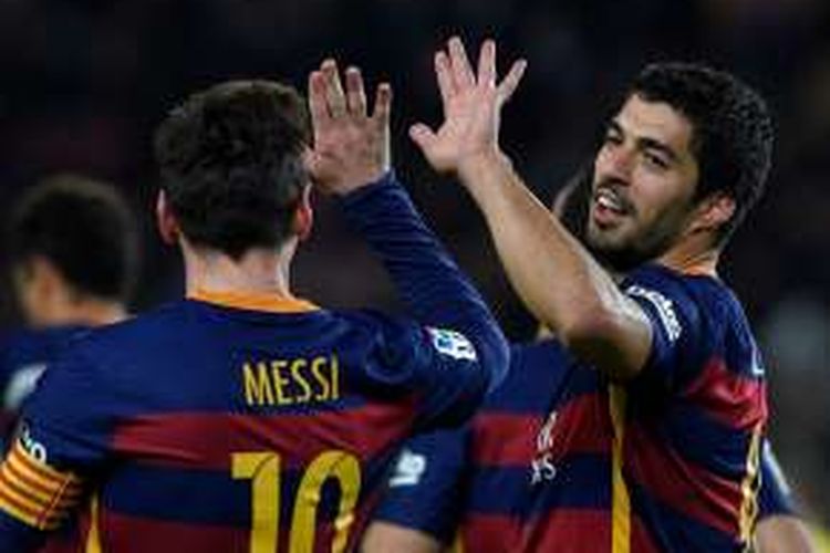 Luis Suarez mencetak 4 gol saat Barcelona menang 7-0 atas Valencia di Copa del Rey, Rabu (3/2/2016). 