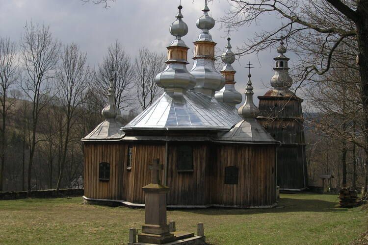 Gereja kayu di wilayah Karpatia di Ukraina, warisan dunia versi UNESCO yang terancam akibat perang Rusia-Ukraina.