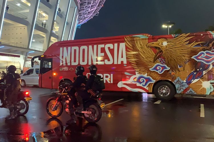 Foto Bus Argentina Dan Timnas Indonesia Tiba Di Stadion Gbk Siap