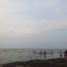 Berkunjung ke Pantai Maron, 